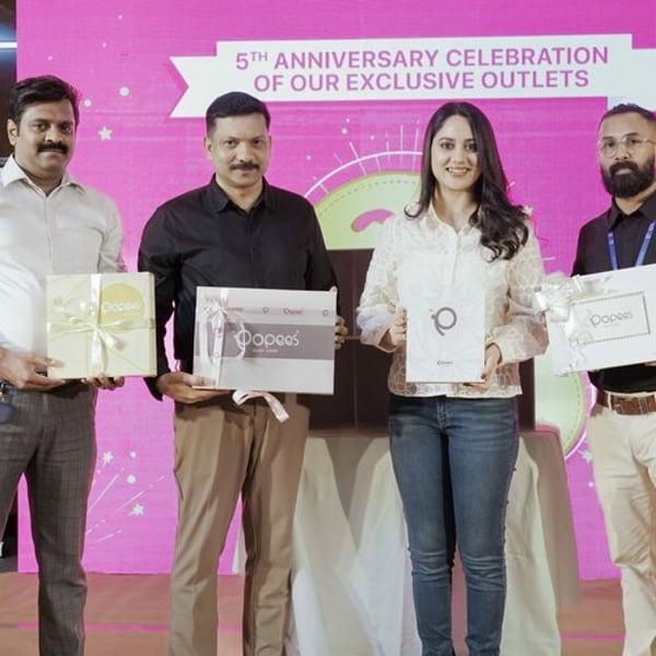 ബോബിസ് ബേബി കെയർ പ്രൊഡക്‌ട്‌സ് കമ്പനി ഇന്ത്യയിൽ നാല് സ്റ്റോറുകൾ തുറക്കുകയും മിഡിൽ ഈസ്റ്റിൽ വികസിപ്പിക്കാൻ പദ്ധതിയിടുകയും ചെയ്യുന്നു (#1688100)
