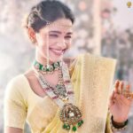 സോലാപൂരിൽ മാധുരി ദീക്ഷിത്തിനൊപ്പം PNG ജ്വല്ലേഴ്‌സ് ‘ഹെറിറ്റേജ് സൂപ്പർസ്റ്റോർ’ ആരംഭിച്ചു